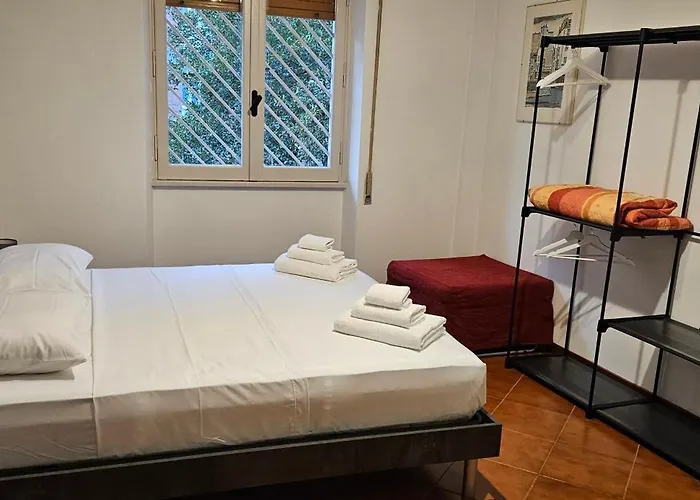 Casa Paola Al Tuscolano Rome